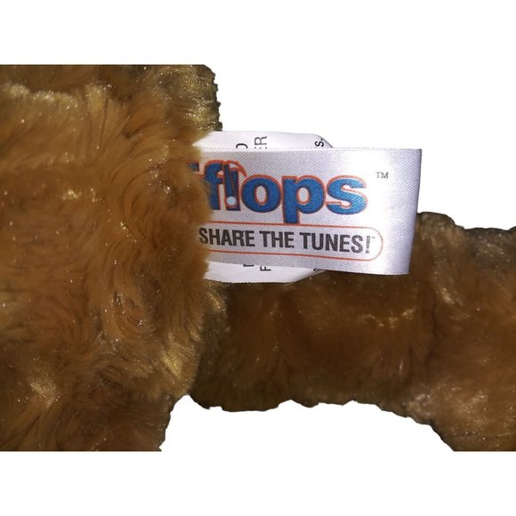 Iflops Share The Tunes Bear Stuffed Plush Plug and Play Headphone Speakers Bear - Picture 9 of 11